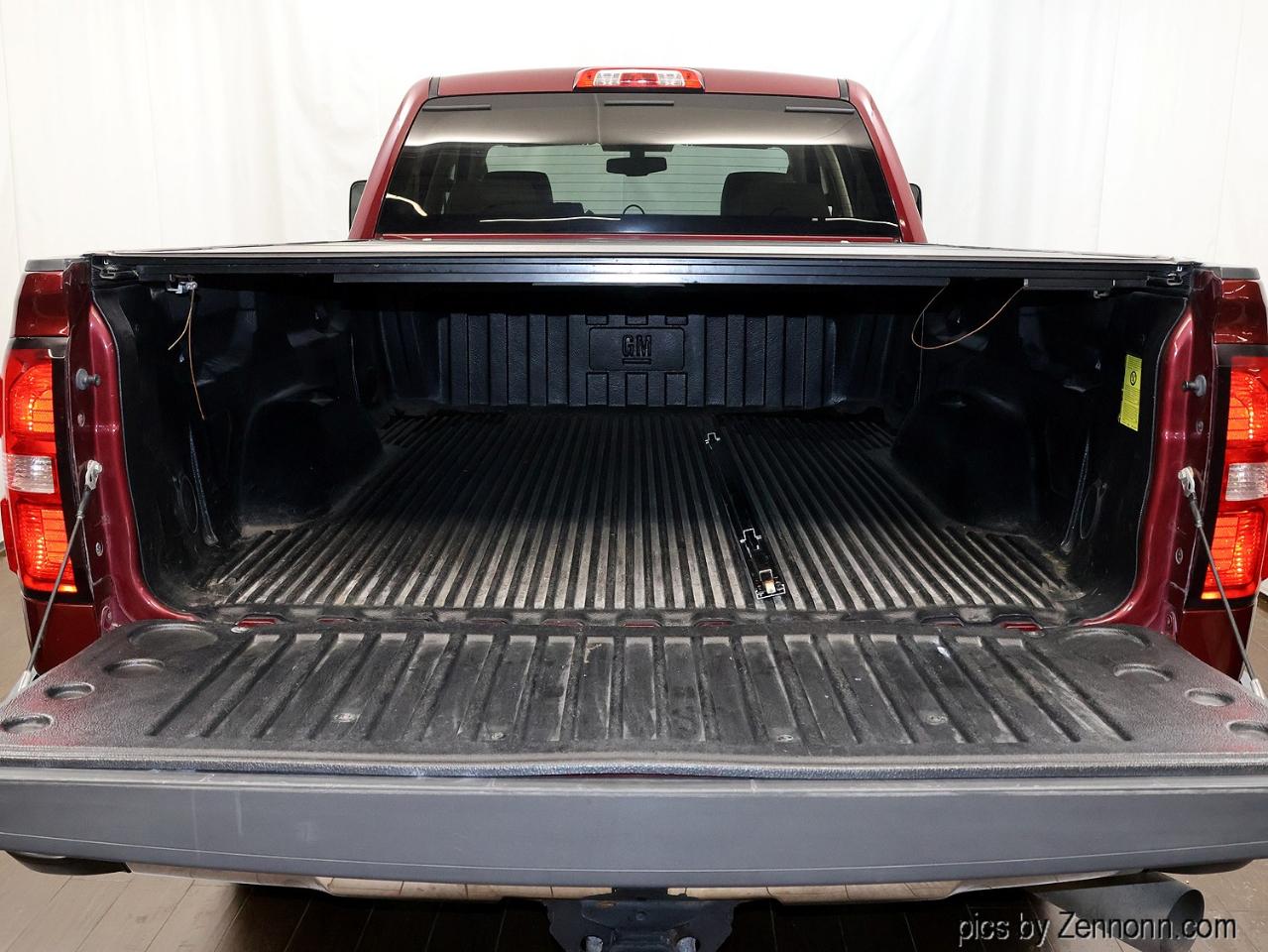 GMC Sierra 2500HD 4WD Double Cab 144.2" SLT 2015