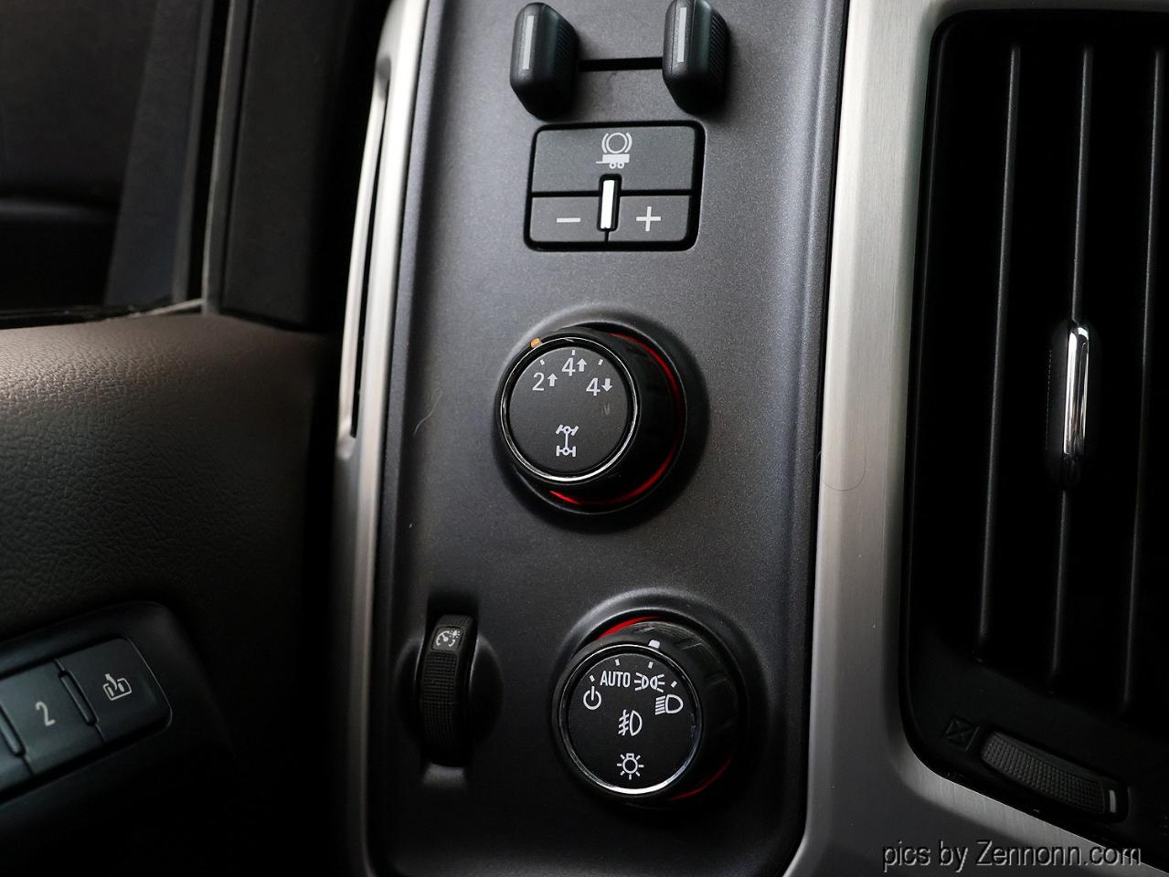 GMC Sierra 2500HD 4WD Double Cab 144.2" SLT 2015