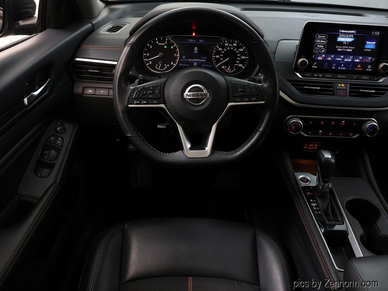 Nissan Altima  2022