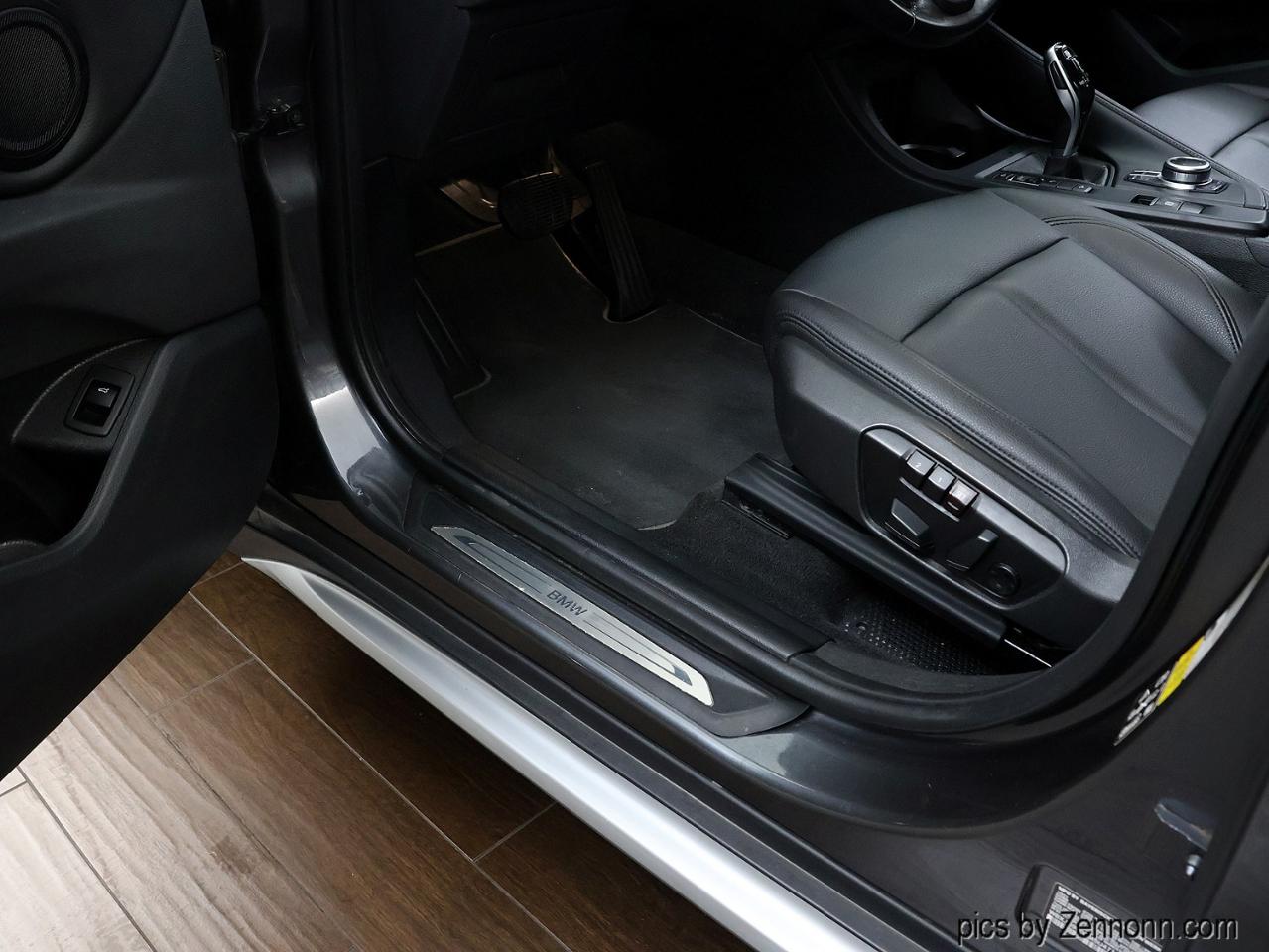 BMW X1 xDrive28i Sports Activity Vehicle 2021