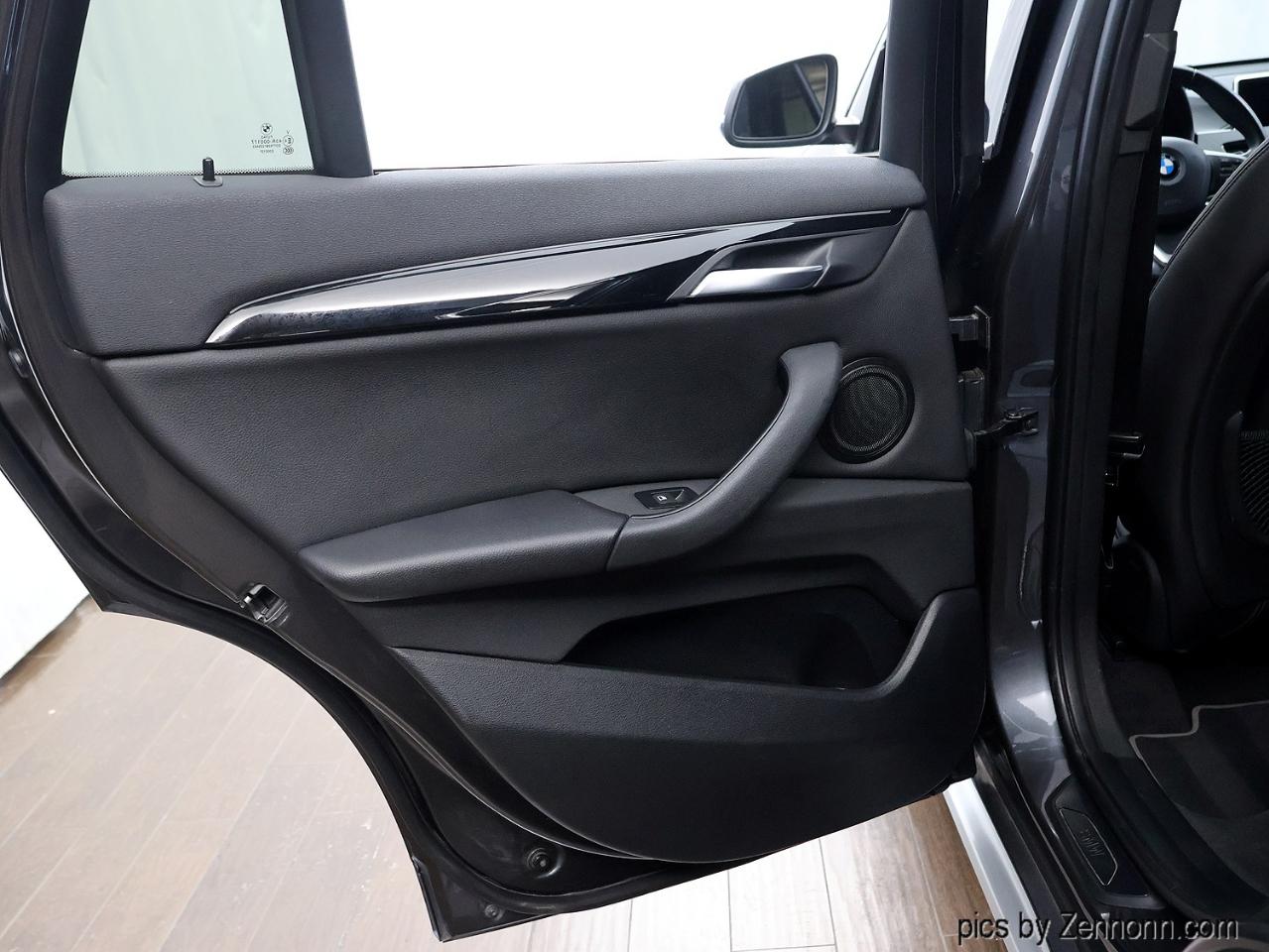 BMW X1 xDrive28i Sports Activity Vehicle 2021