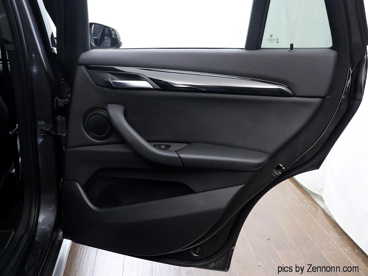 BMW X1 xDrive28i Sports Activity Vehicle 2021