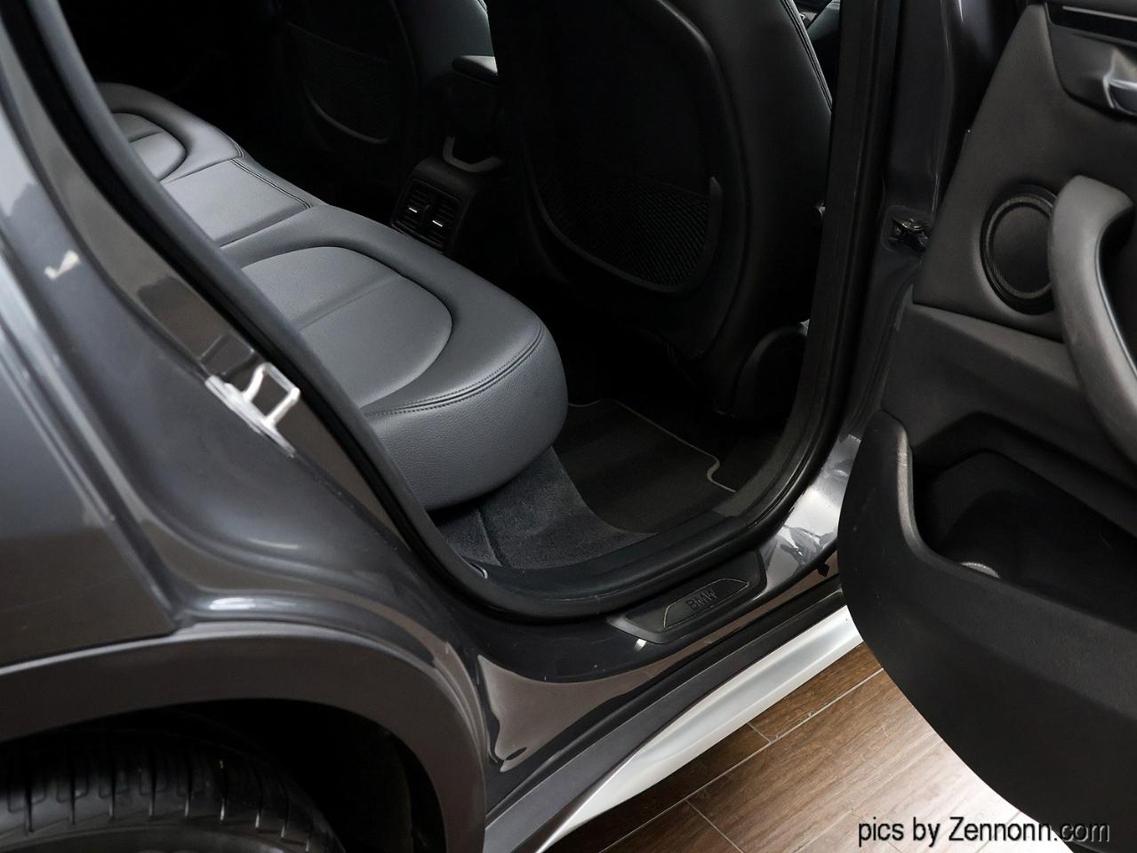 BMW X1 xDrive28i Sports Activity Vehicle 2021