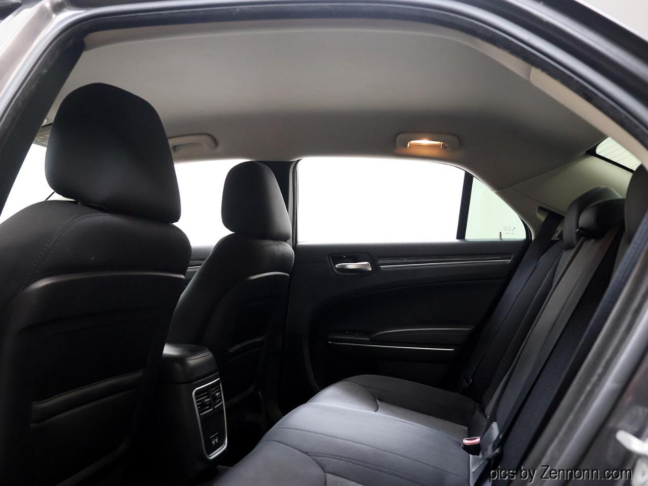 Chrysler 300 Touring RWD 2018
