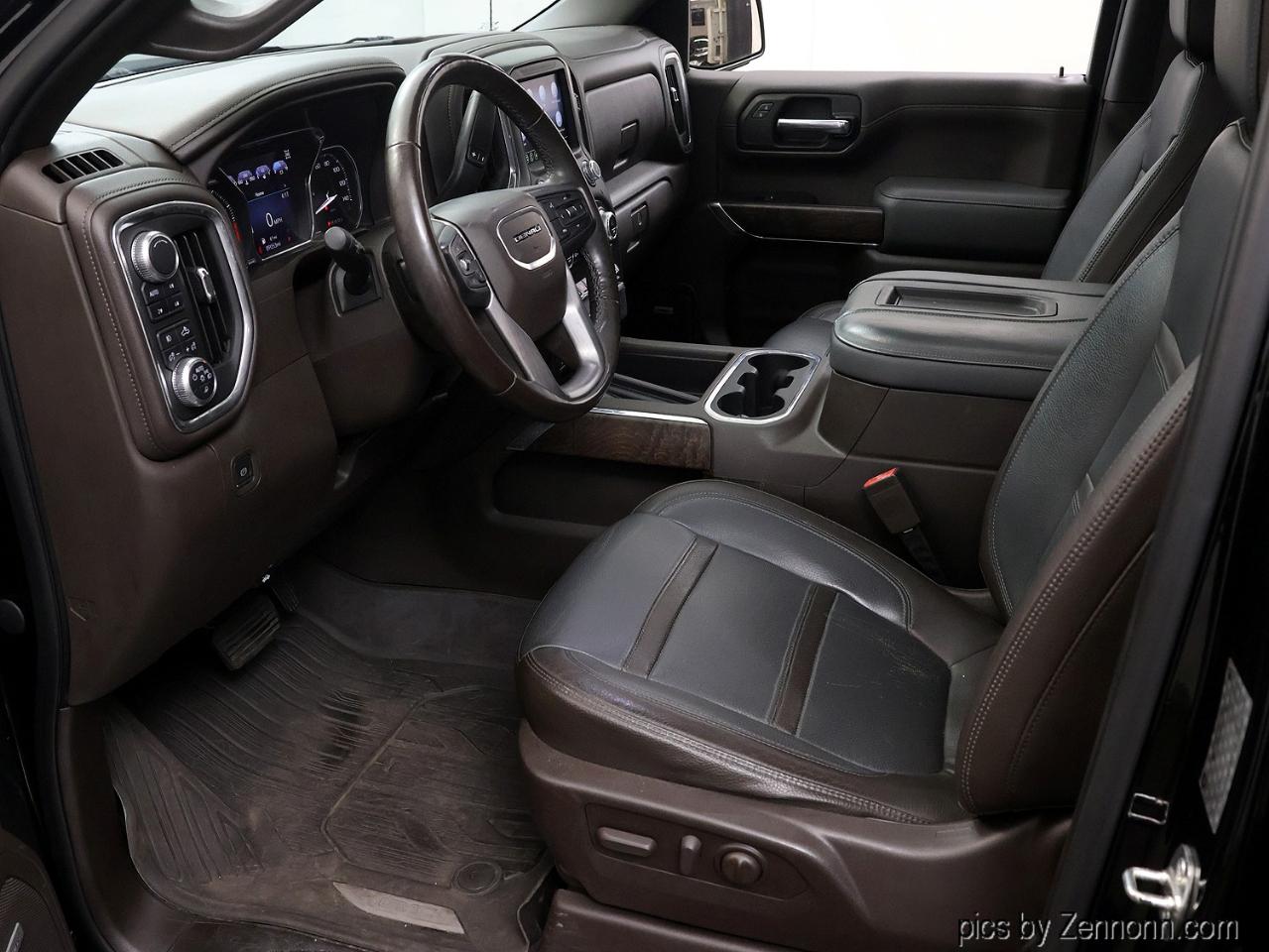 GMC Sierra 1500 4WD Crew Cab 147" Denali 2019