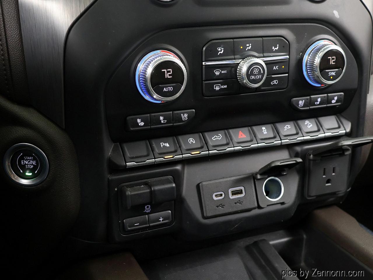 GMC Sierra 1500 4WD Crew Cab 147" Denali 2019