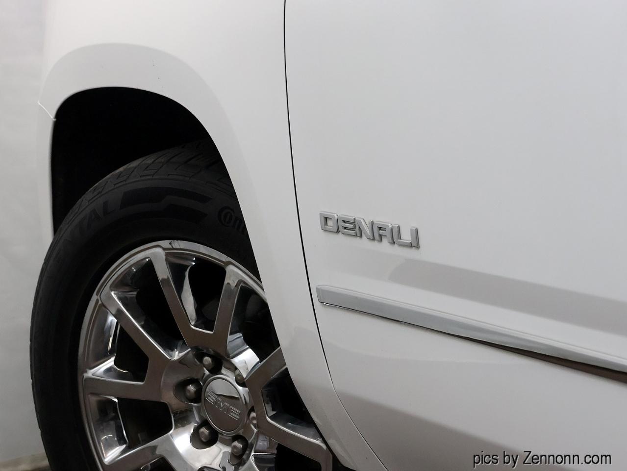 GMC Yukon XL 4WD 4dr Denali 2017