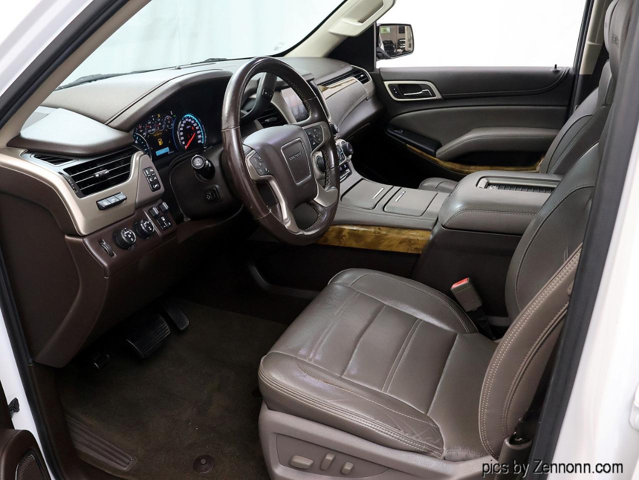 GMC Yukon XL 4WD 4dr Denali 2017