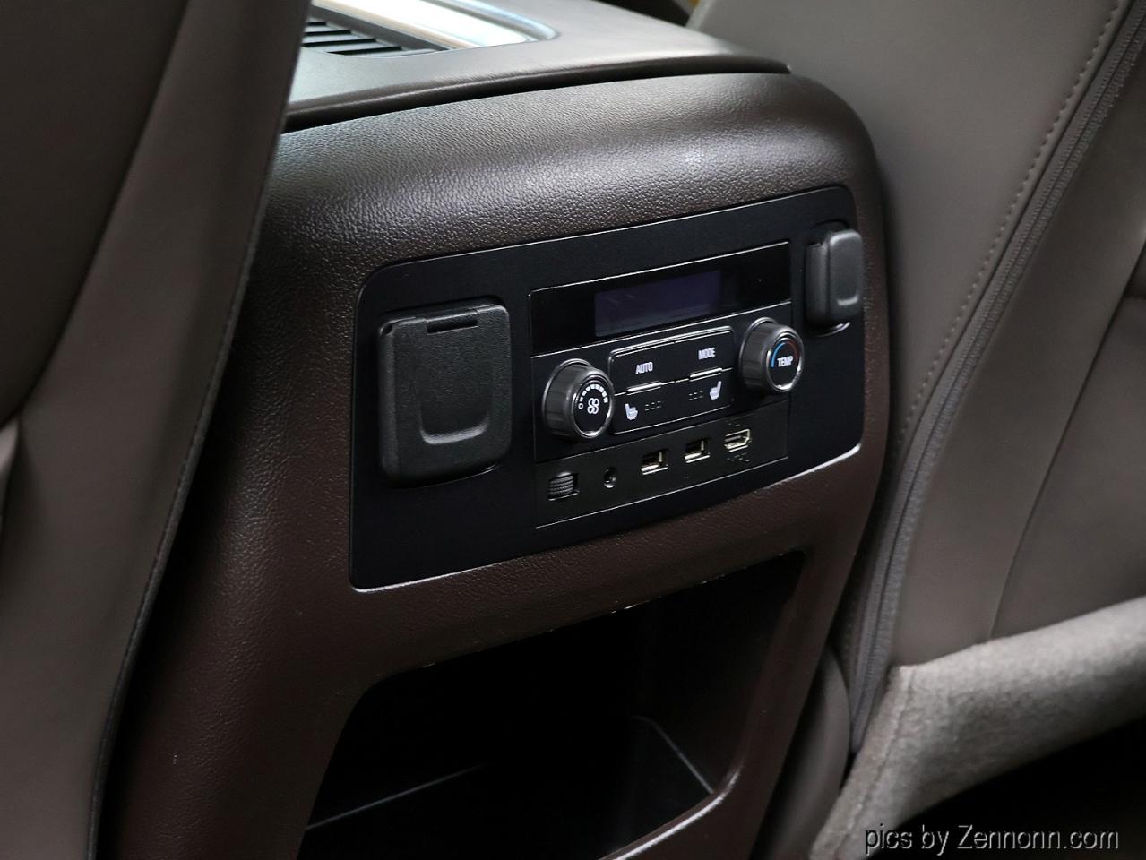 GMC Yukon XL 4WD 4dr Denali 2017
