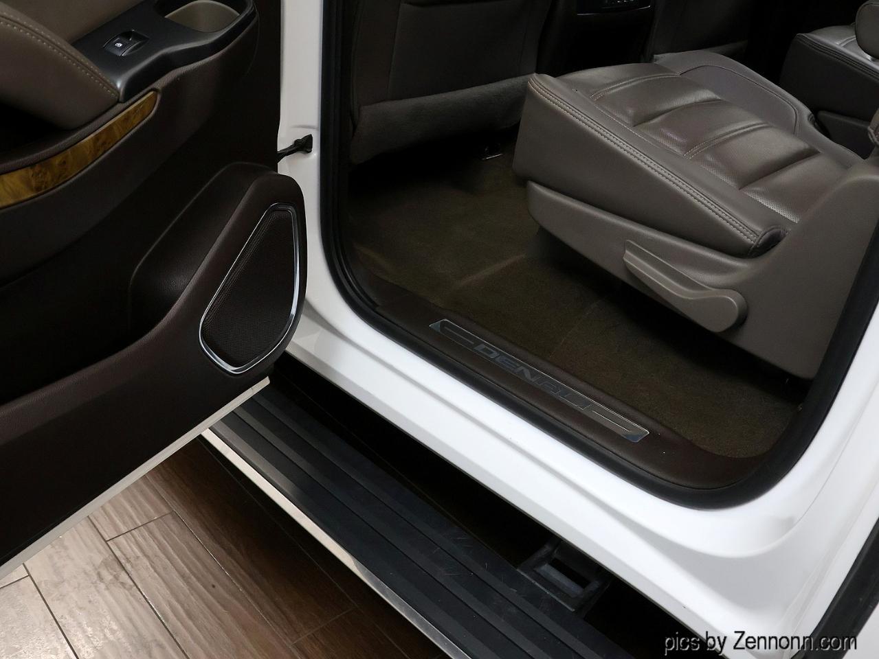GMC Yukon XL 4WD 4dr Denali 2017