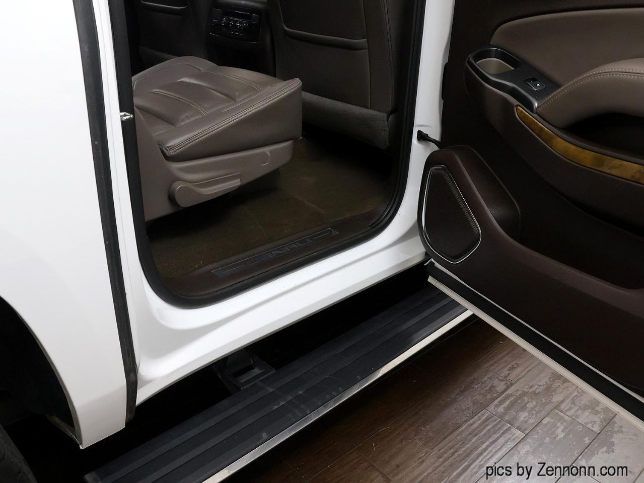 GMC Yukon XL 4WD 4dr Denali 2017