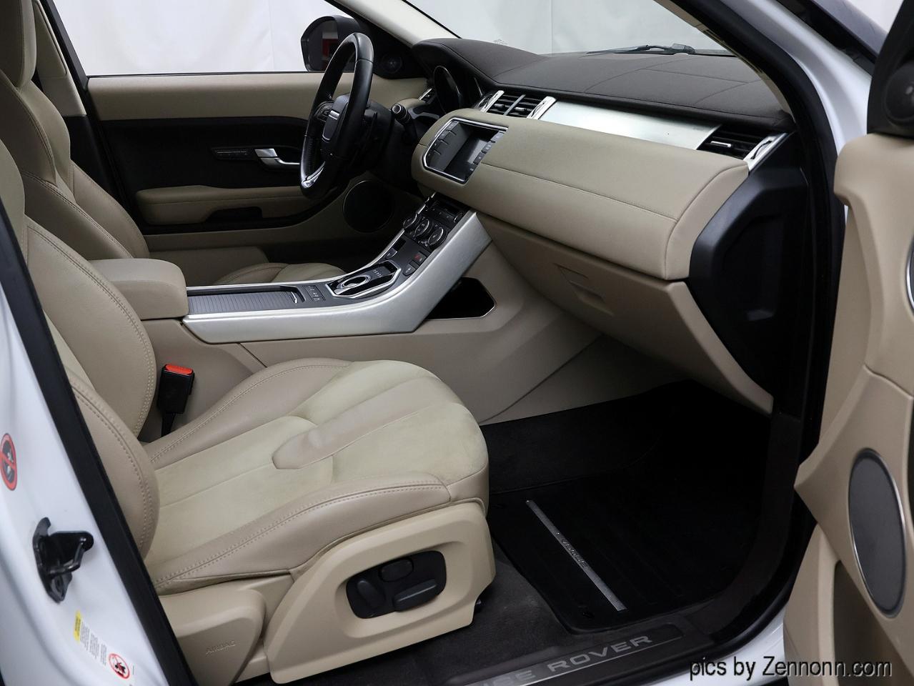 Land Rover Range Rover Evoque 5dr HB Pure 2015
