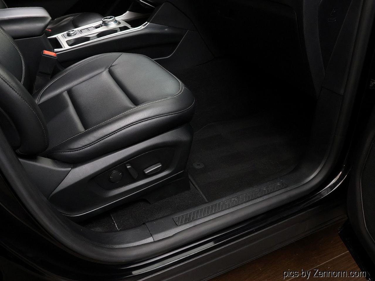 Ford Explorer XLT 4WD 2020
