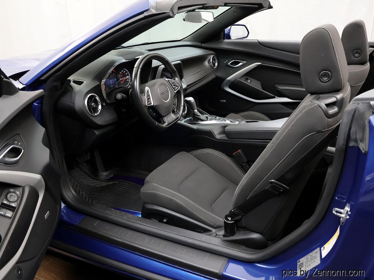Chevrolet Camaro 2dr Convertible RS 2020