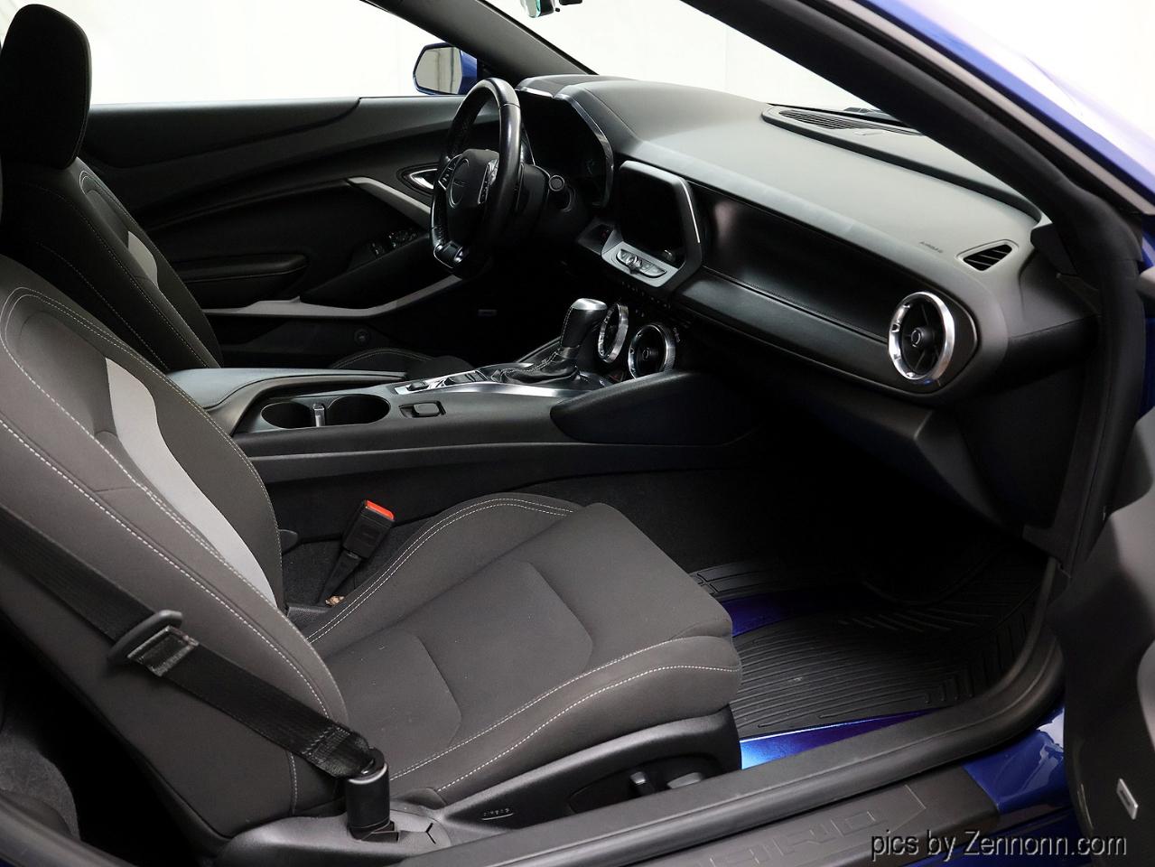 Chevrolet Camaro 2dr Convertible RS 2020