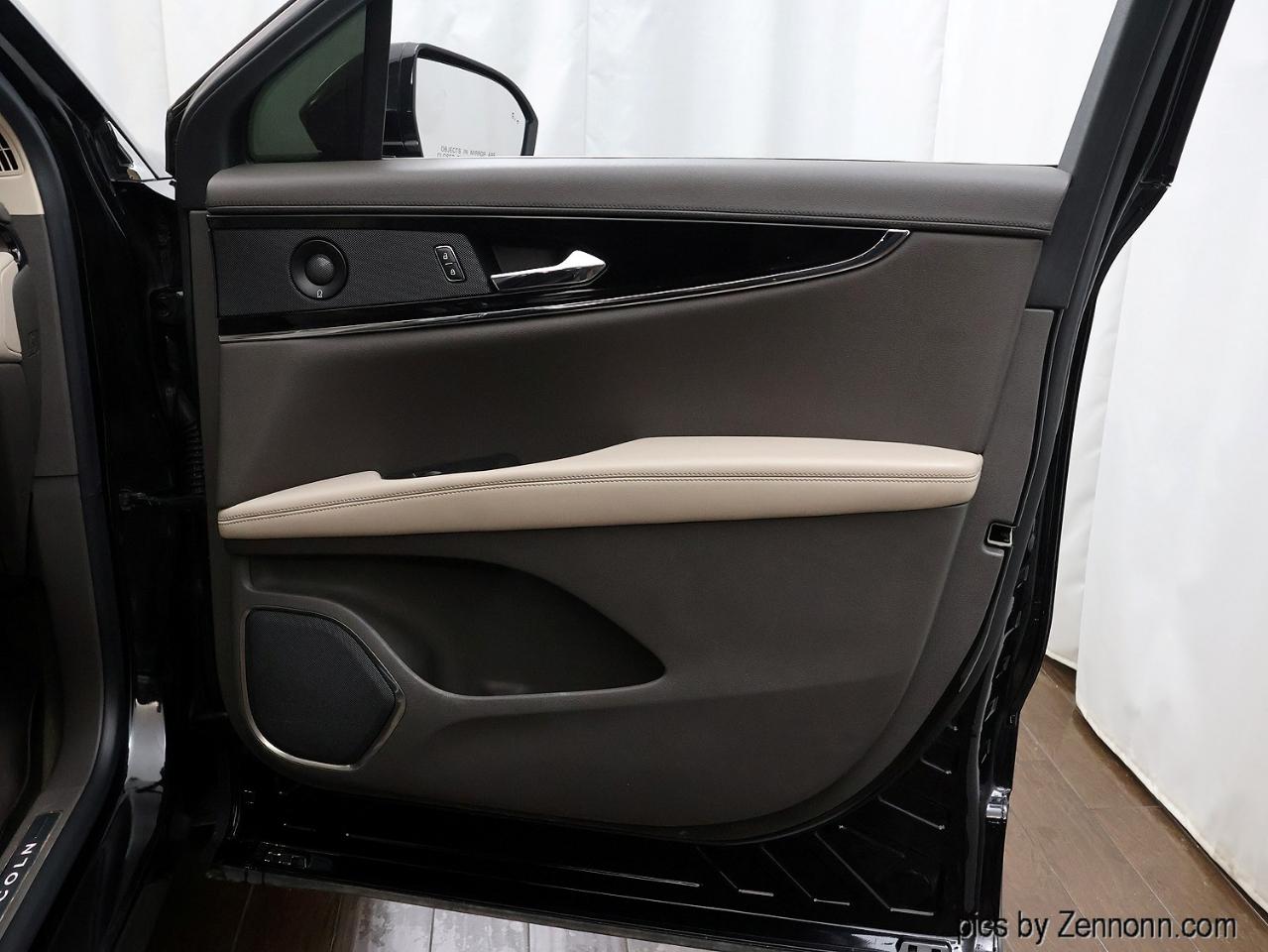Lincoln Nautilus Reserve AWD 2021