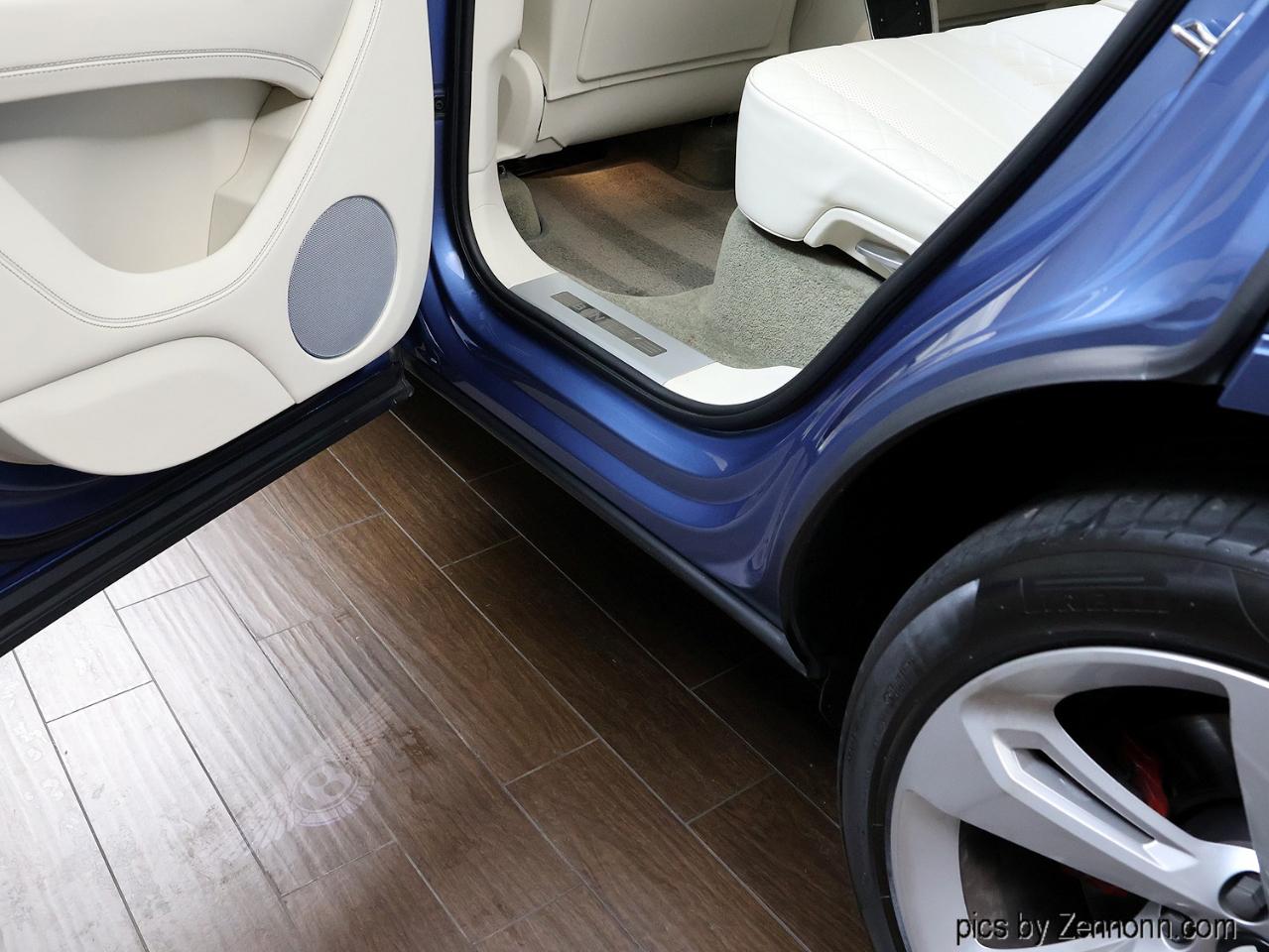 Bentley Bentayga V8 AWD 2019