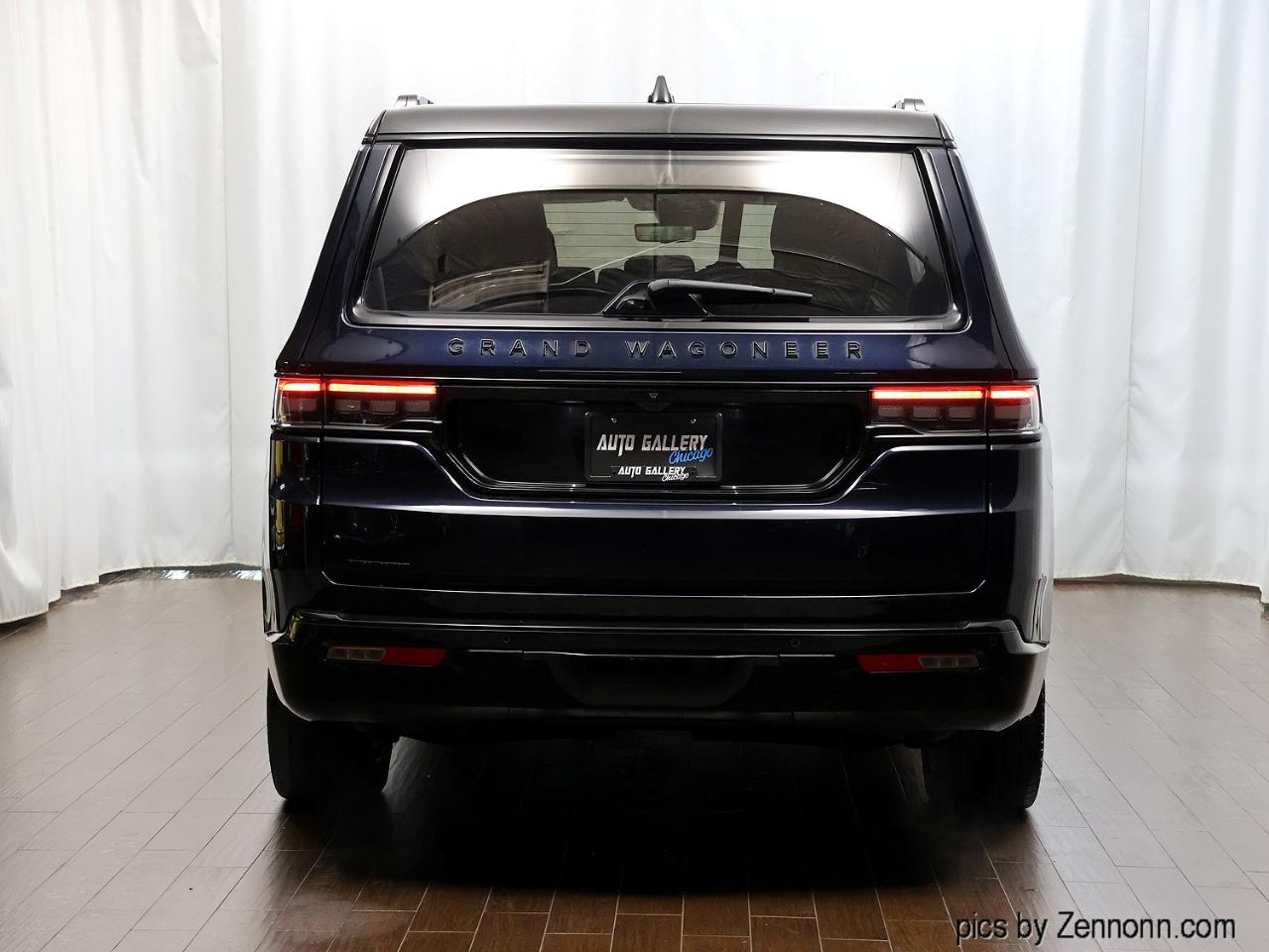 Jeep Grand Wagoneer Series II Obsidian 4x4 2023