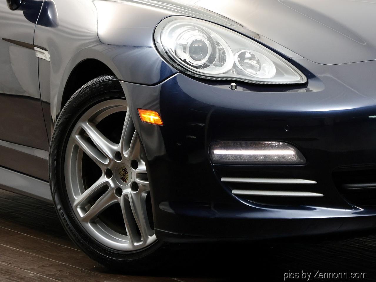 Porsche Panamera 4 AWD 2012