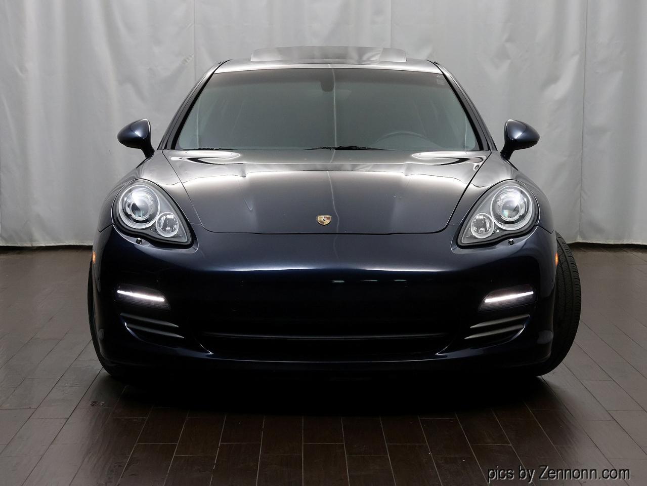 Porsche Panamera 4 AWD 2012