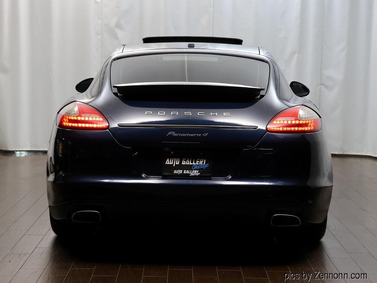 Porsche Panamera 4 AWD 2012