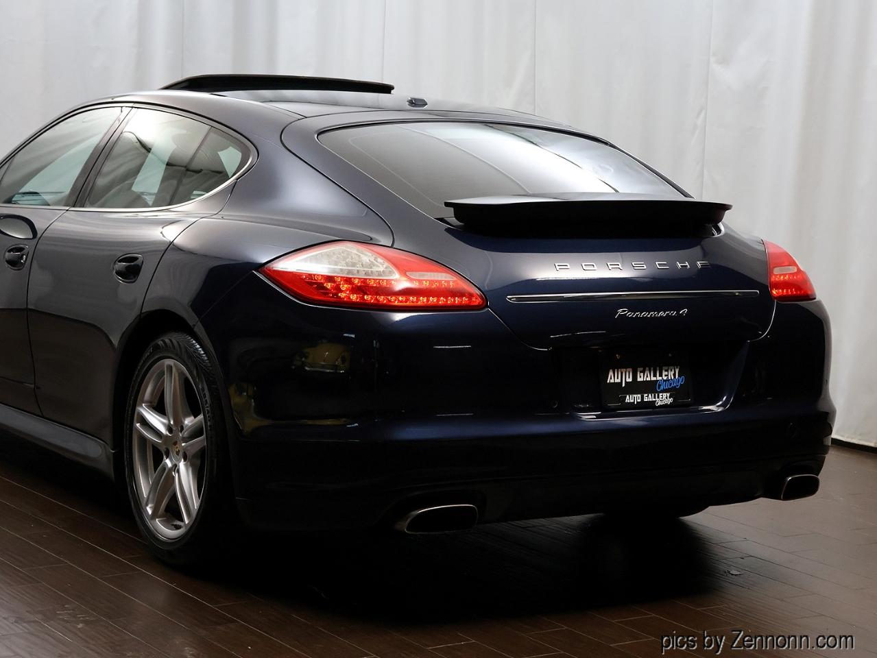 Porsche Panamera 4 AWD 2012