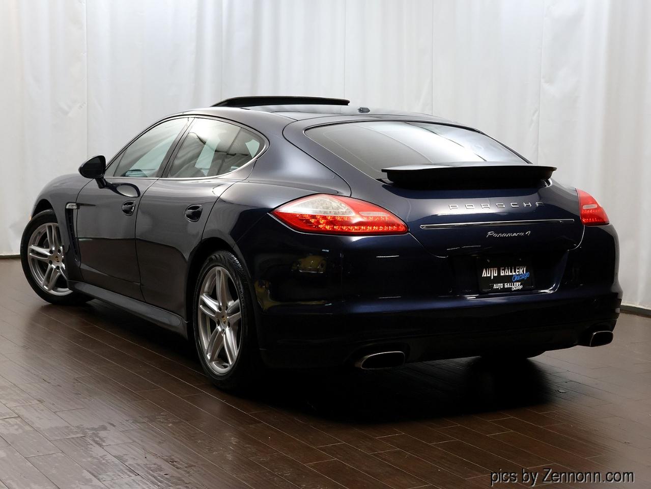 Porsche Panamera 4 AWD 2012