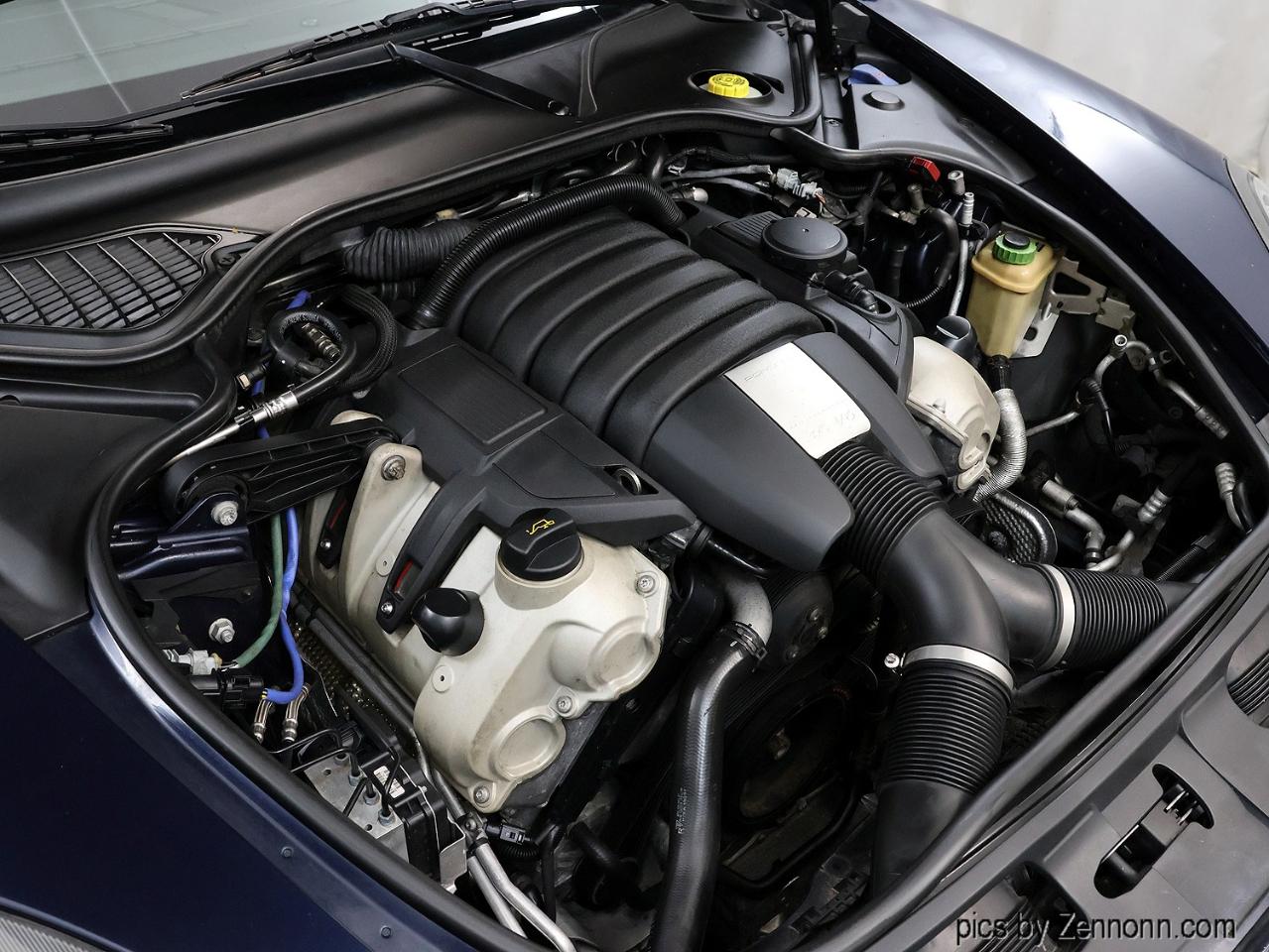 Porsche Panamera 4 AWD 2012