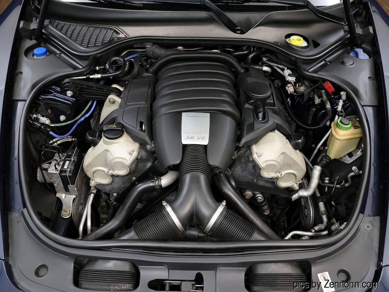 Porsche Panamera 4 AWD 2012