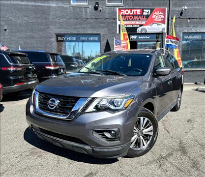 2020 Nissan Pathfinder SV