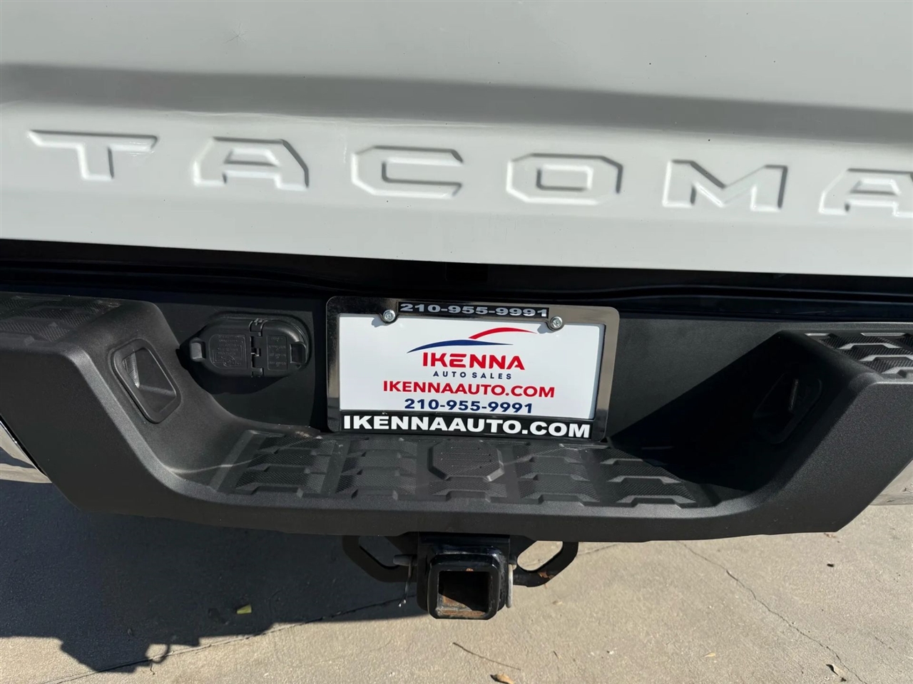 Toyota Tacoma 2WD TRD Off Road Double Cab 5' Bed V6 AT (Natl) 2023