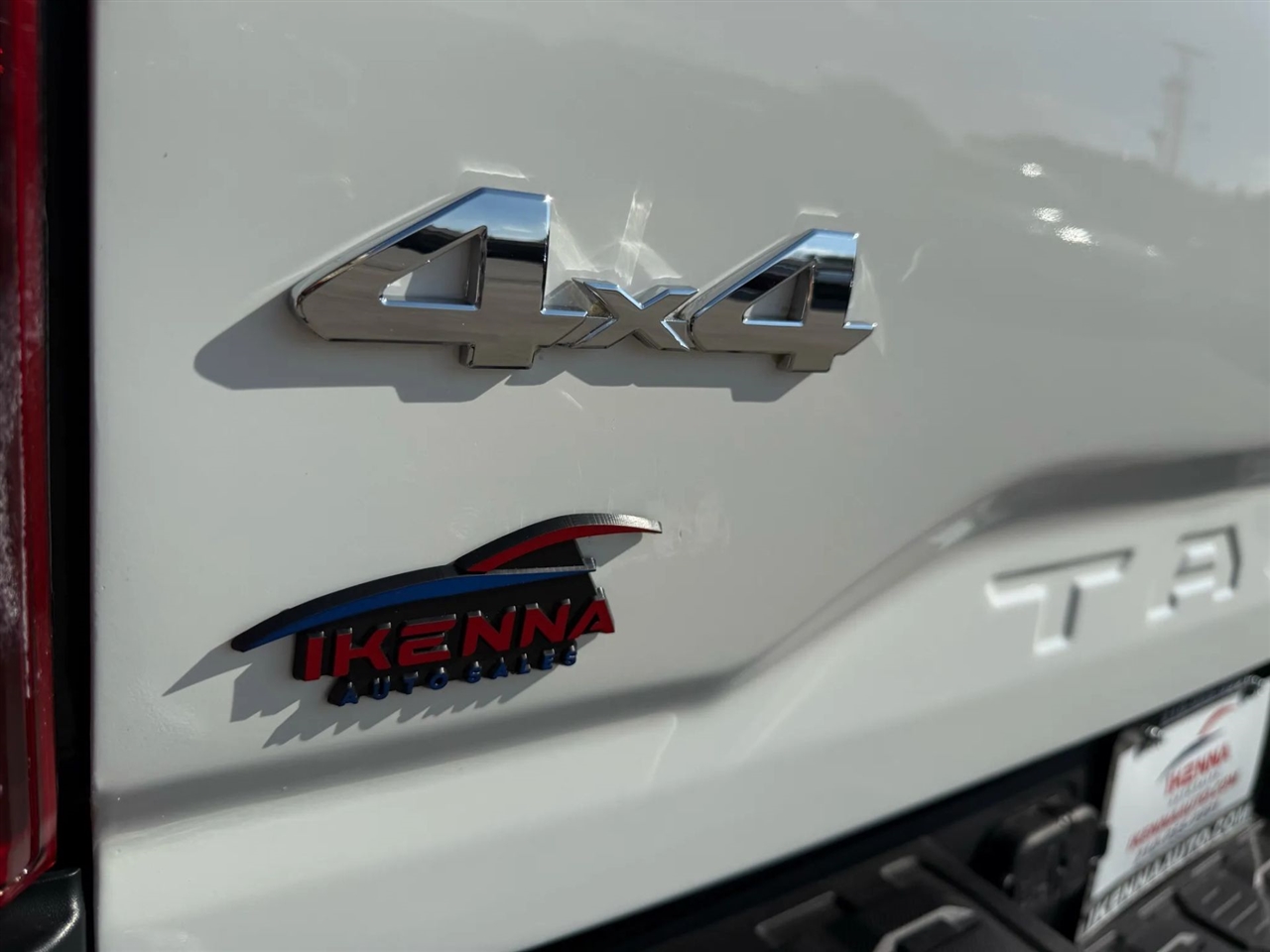 Toyota Tacoma 2WD TRD Off Road Double Cab 5' Bed V6 AT (Natl) 2023