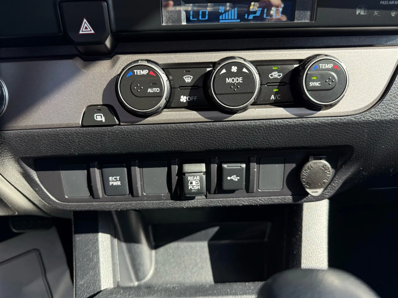 Toyota Tacoma 2WD TRD Off Road Double Cab 5' Bed V6 AT (Natl) 2023