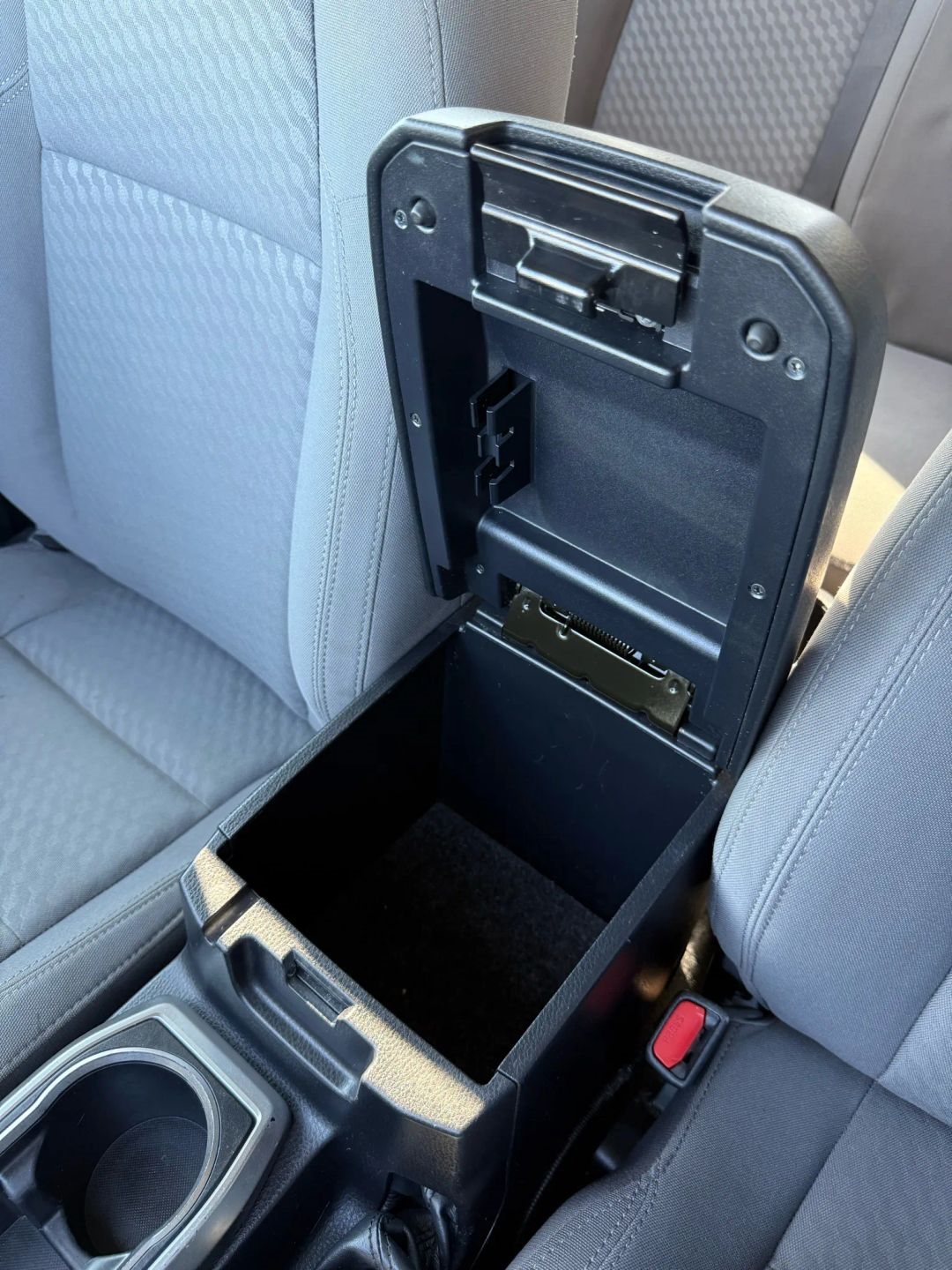 Toyota Tacoma 2WD TRD Off Road Double Cab 5' Bed V6 AT (Natl) 2023