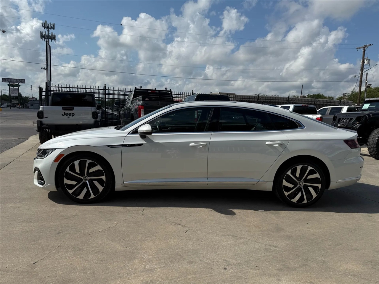 Volkswagen Arteon SEL R-Line FWD 2021