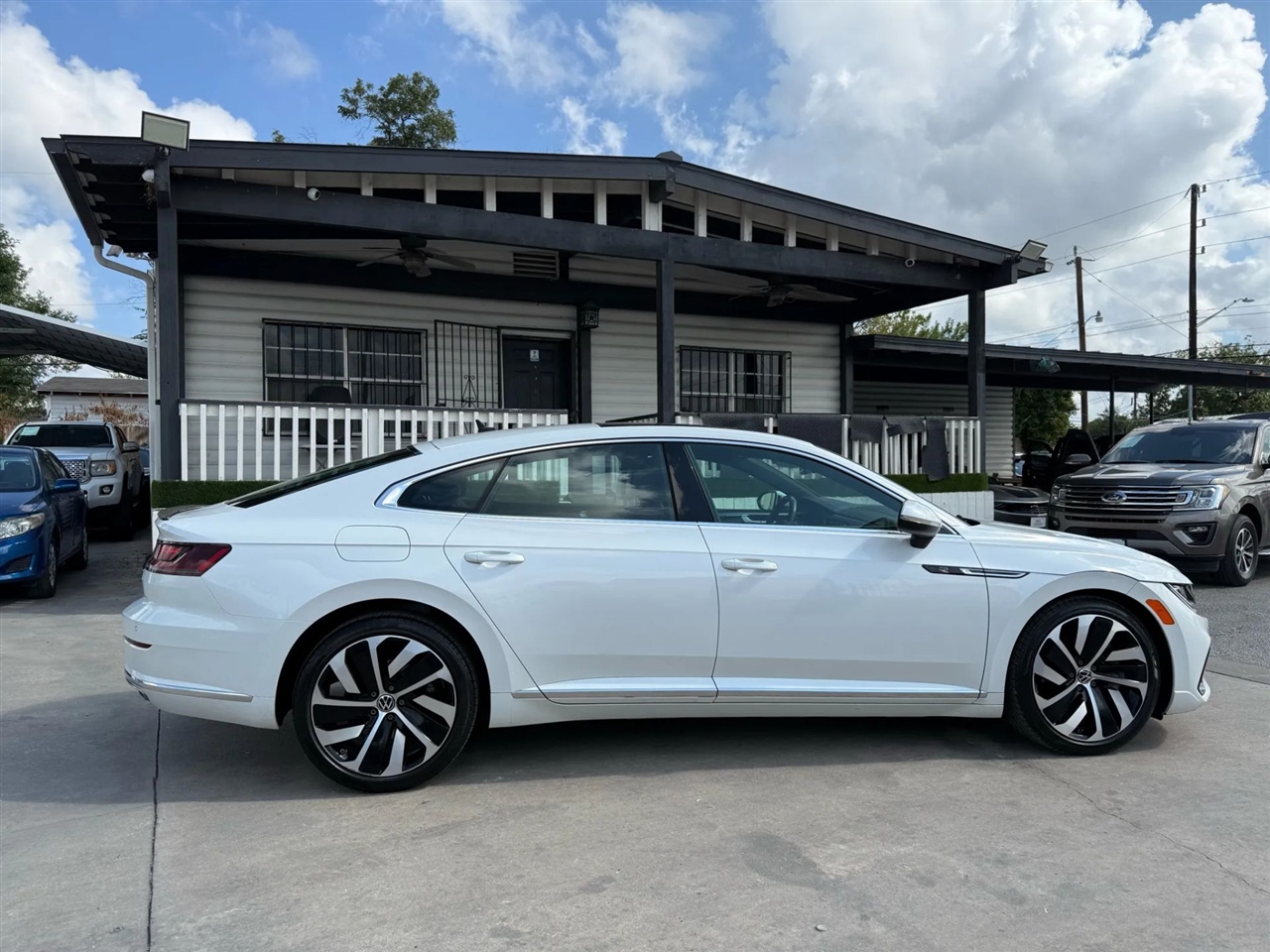 Volkswagen Arteon SEL R-Line FWD 2021