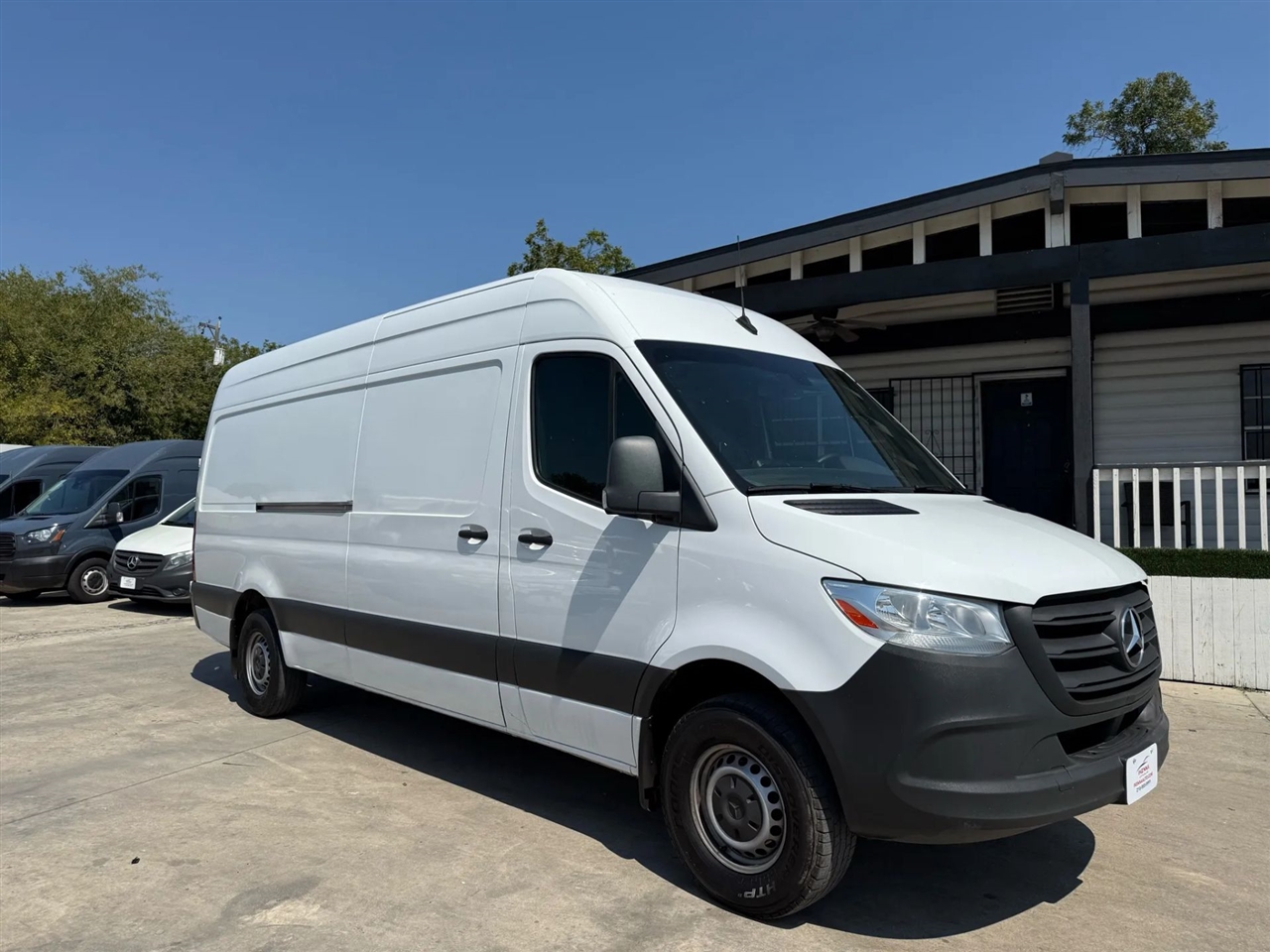 Mercedes-Benz Sprinter Van 2500 High Roof I4 Gas 170" RWD 2022