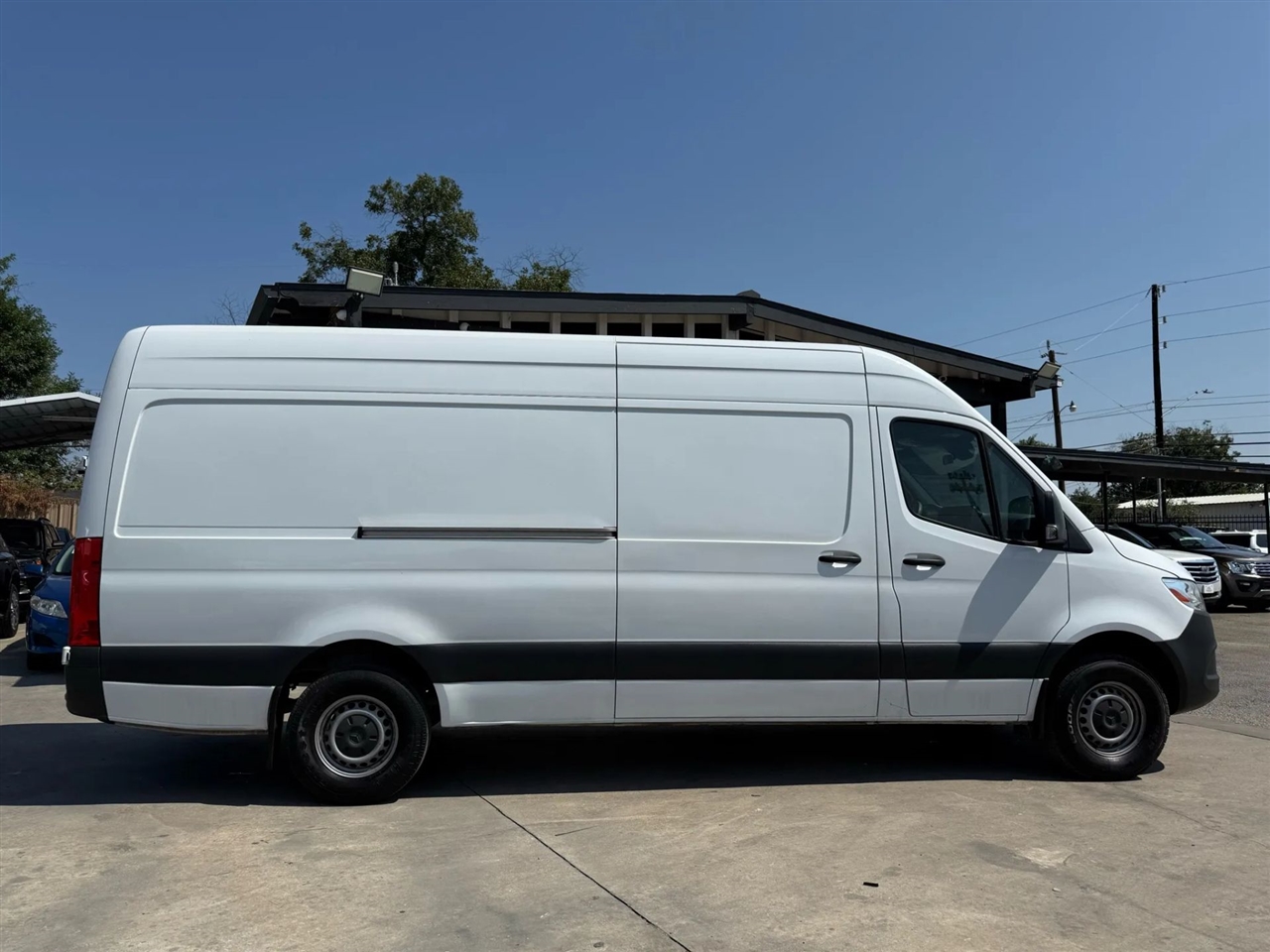 Mercedes-Benz Sprinter Van 2500 High Roof I4 Gas 170" RWD 2022