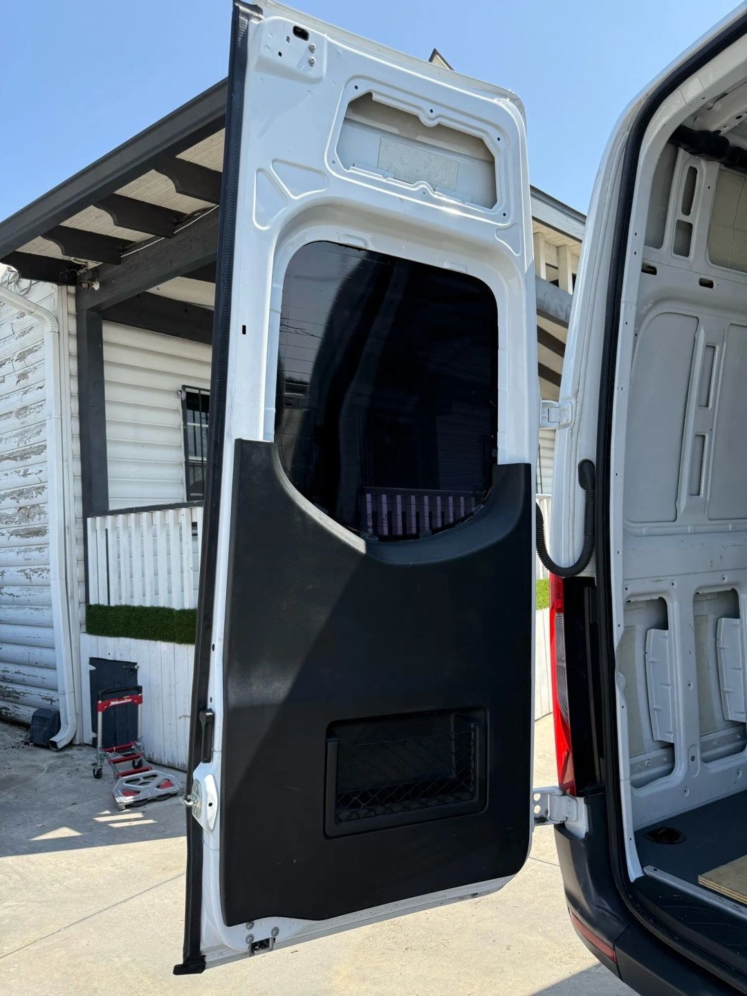 Mercedes-Benz Sprinter Van 2500 High Roof I4 Gas 170" RWD 2022