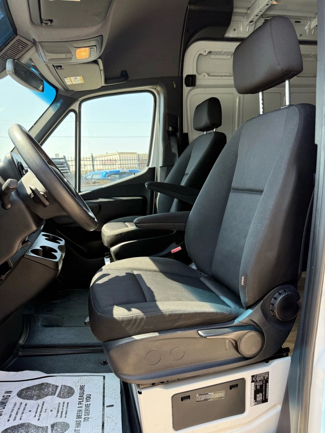 Mercedes-Benz Sprinter Van 2500 High Roof I4 Gas 170" RWD 2022