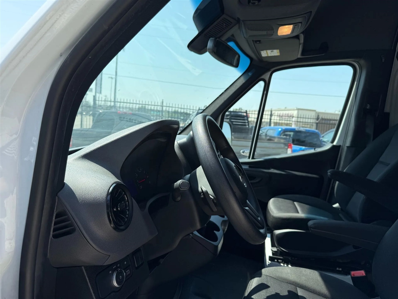 Mercedes-Benz Sprinter Van 2500 High Roof I4 Gas 170" RWD 2022