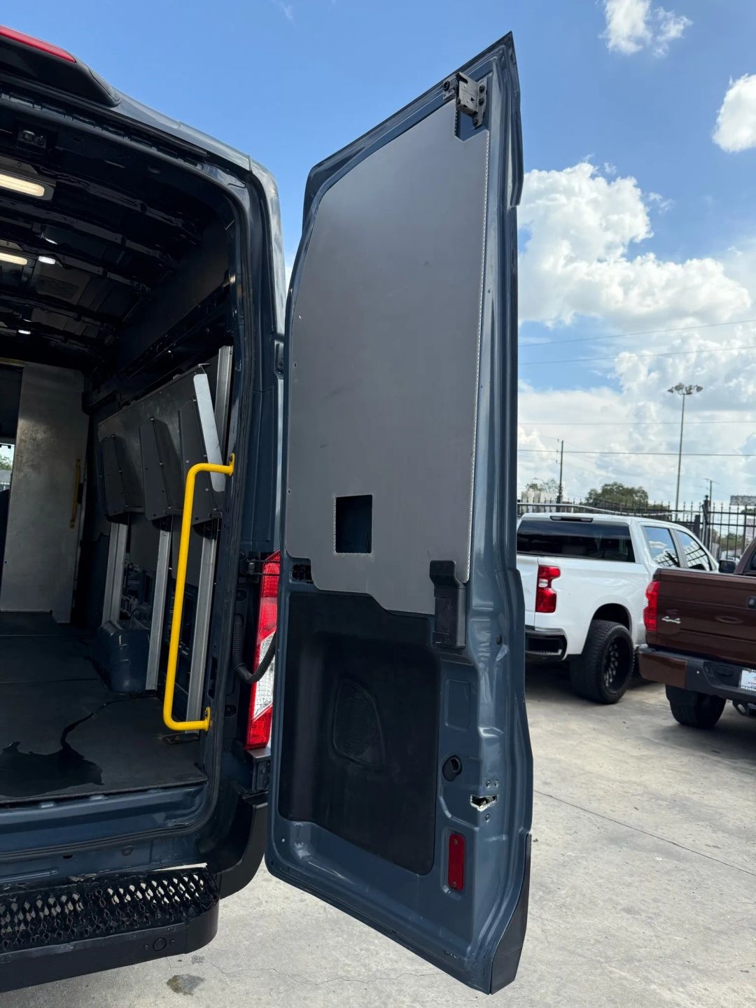 Ford Transit Van T-250 148" EL Hi Rf 9000 GVWR Sliding RH Dr 2019