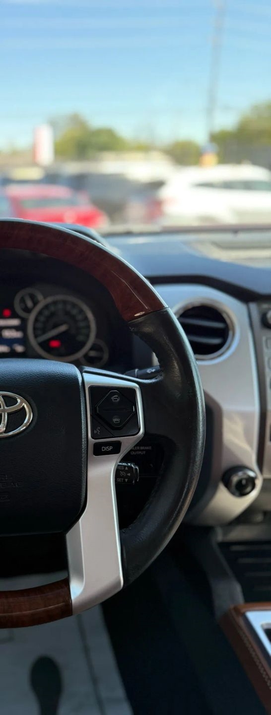 Toyota Tundra 4WD Truck CrewMax 5.7L V8 6-Spd AT 1794 (Natl) 2016