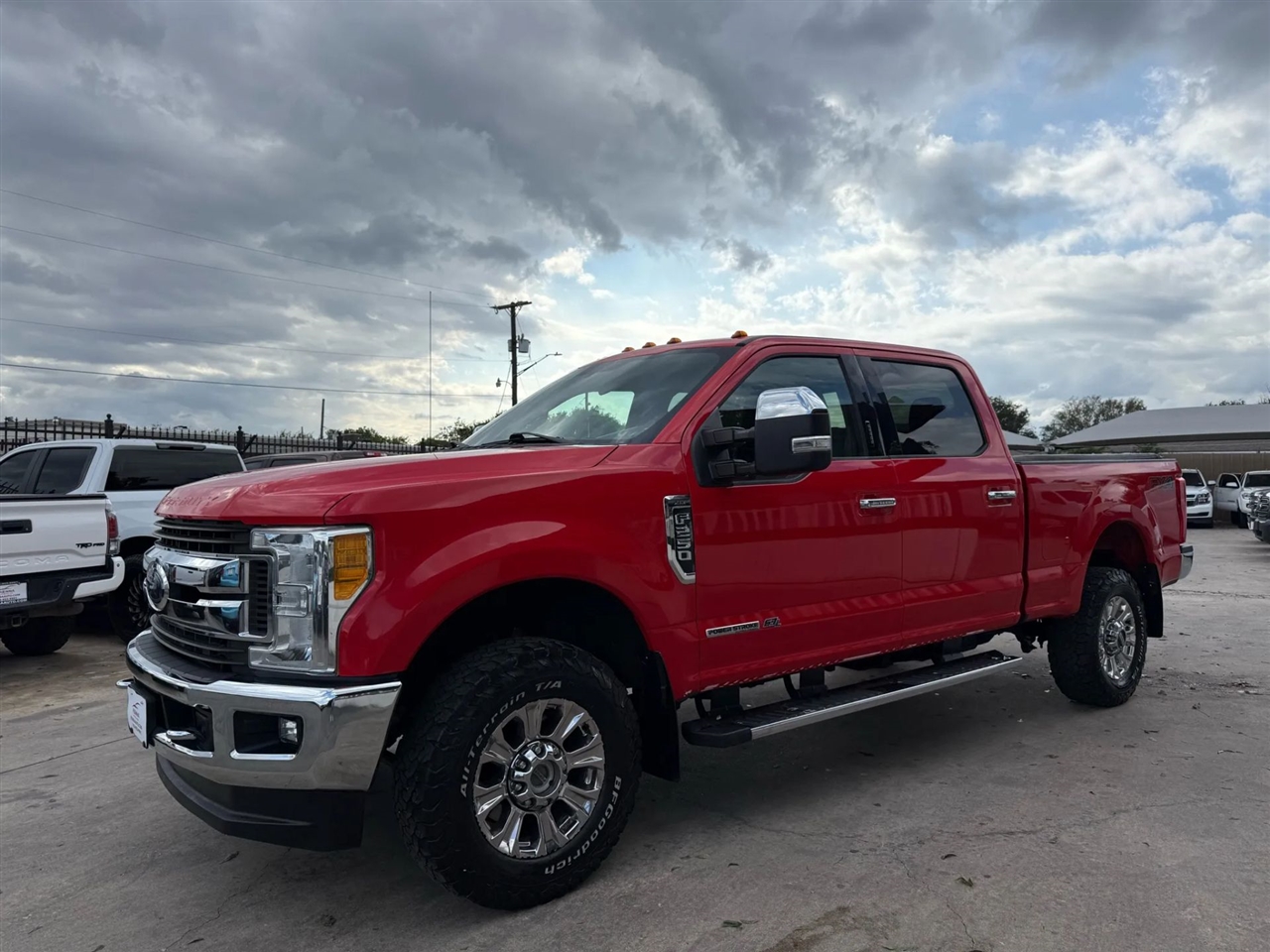 Ford Super Duty F-250 SRW King Ranch 4WD Crew Cab 8' Box 2017