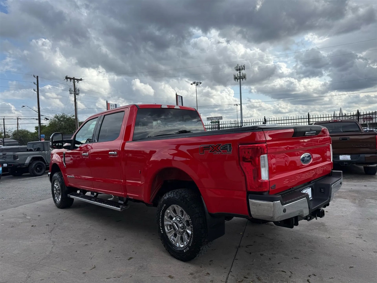 Ford Super Duty F-250 SRW King Ranch 4WD Crew Cab 8' Box 2017