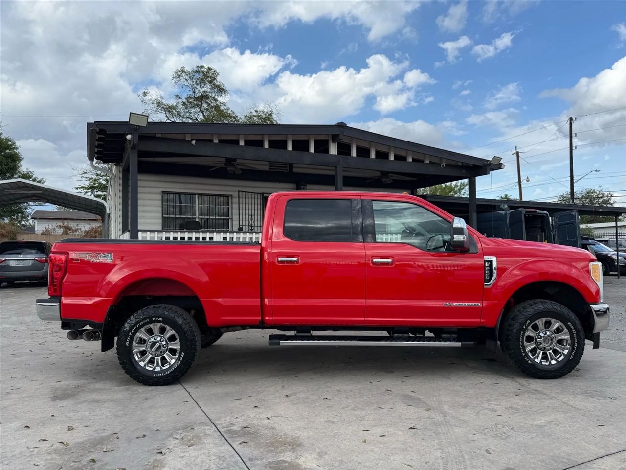 Ford Super Duty F-250 SRW King Ranch 4WD Crew Cab 8' Box 2017