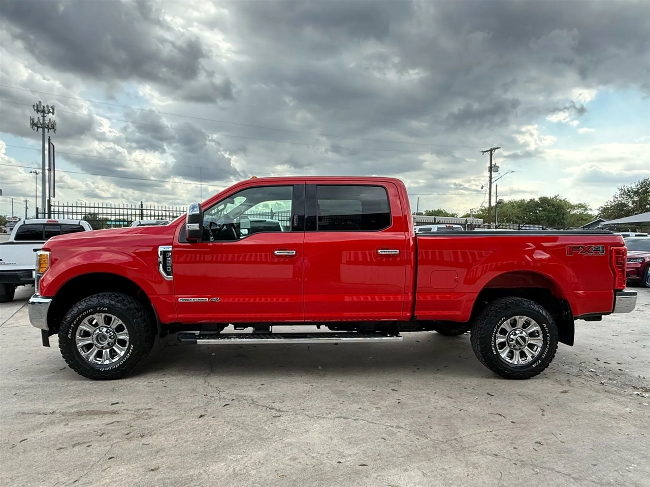 Ford Super Duty F-250 SRW King Ranch 4WD Crew Cab 8' Box 2017