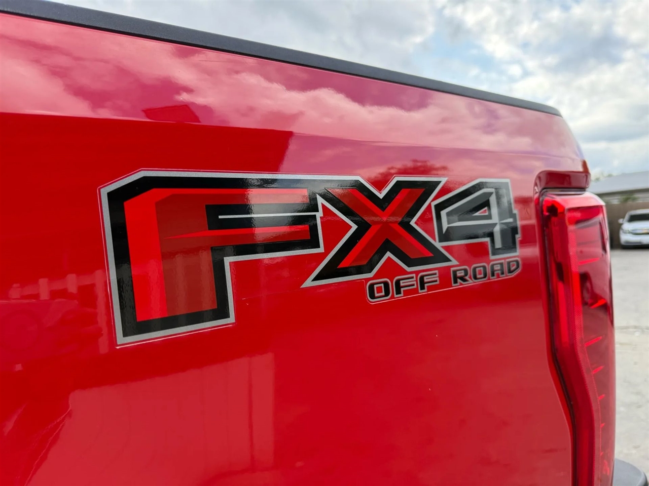 Ford Super Duty F-250 SRW King Ranch 4WD Crew Cab 8' Box 2017