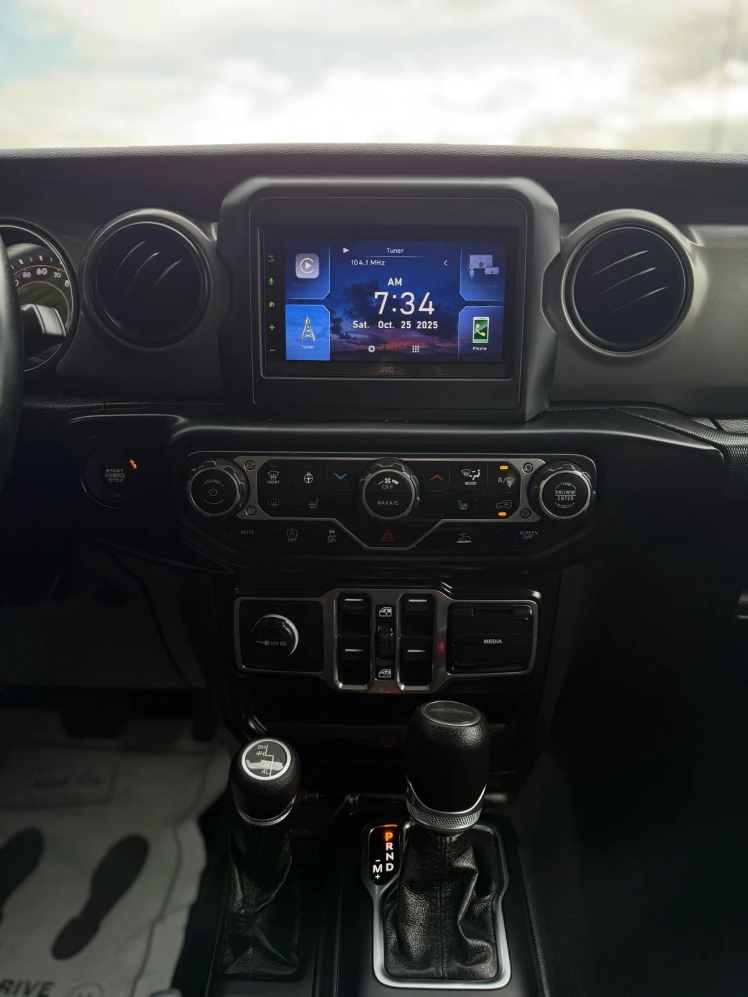 Jeep Gladiator Willys 4x4 2022