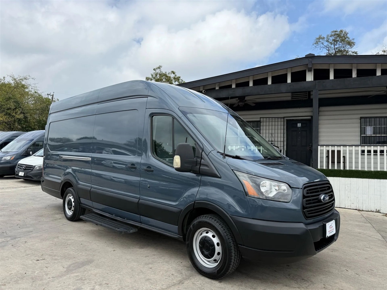 Ford Transit Van T-250 148" EL Hi Rf 9000 GVWR Sliding RH Dr 2019